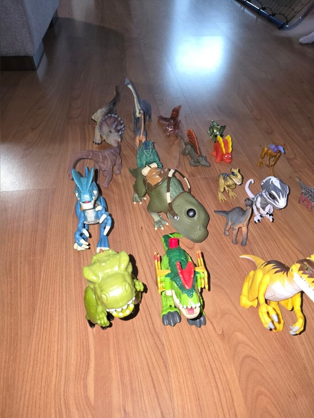 Kids Dinosaur Toy Set 18 Items - Multicolor Assorted Figures